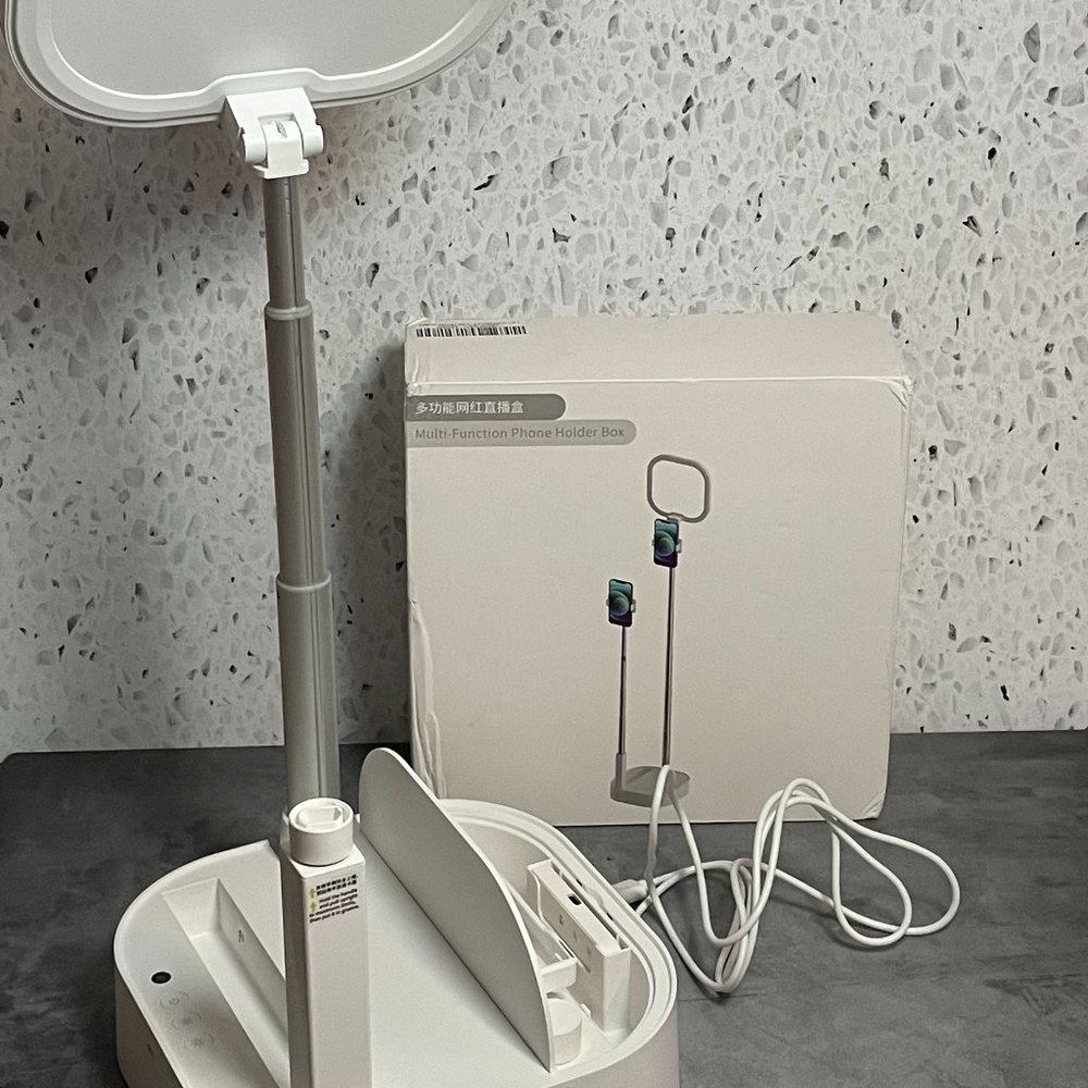 Uniqu Phone Holding Lighting Kit